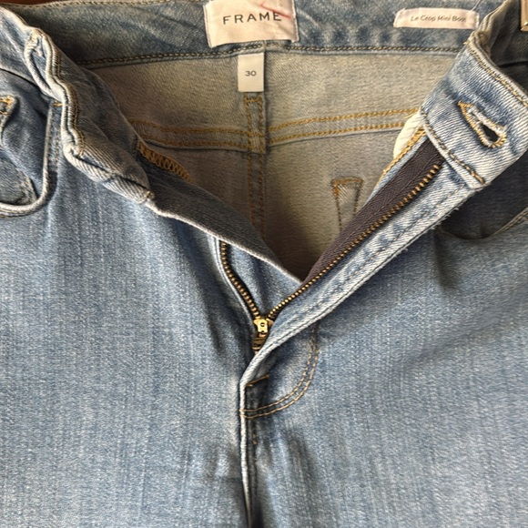 FRAME Le Crop Mini Bootcut Jeans